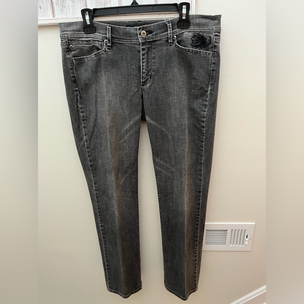 NOIR TM Women’s Blackish Wash Denim Jeans with Embroidered Accents, Size 12